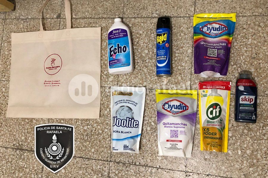 Escapó de la GUR y descartó una bolsa llena de productos de limpieza