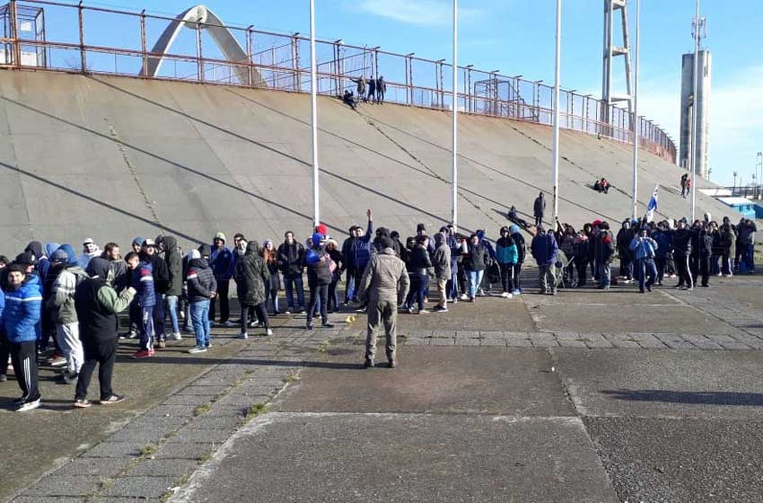Alvarado-Boca: cientos de marplatenses buscan su entrada