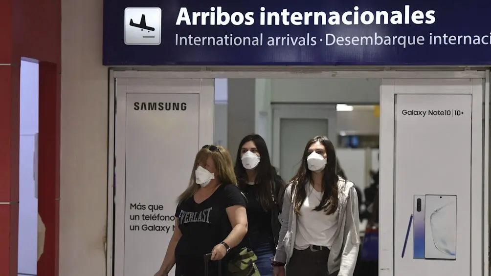 Nueva medida Covid-19: Para ingreso y egreso del país se deberá presentar PCR y hacer cuarentena de 7 días