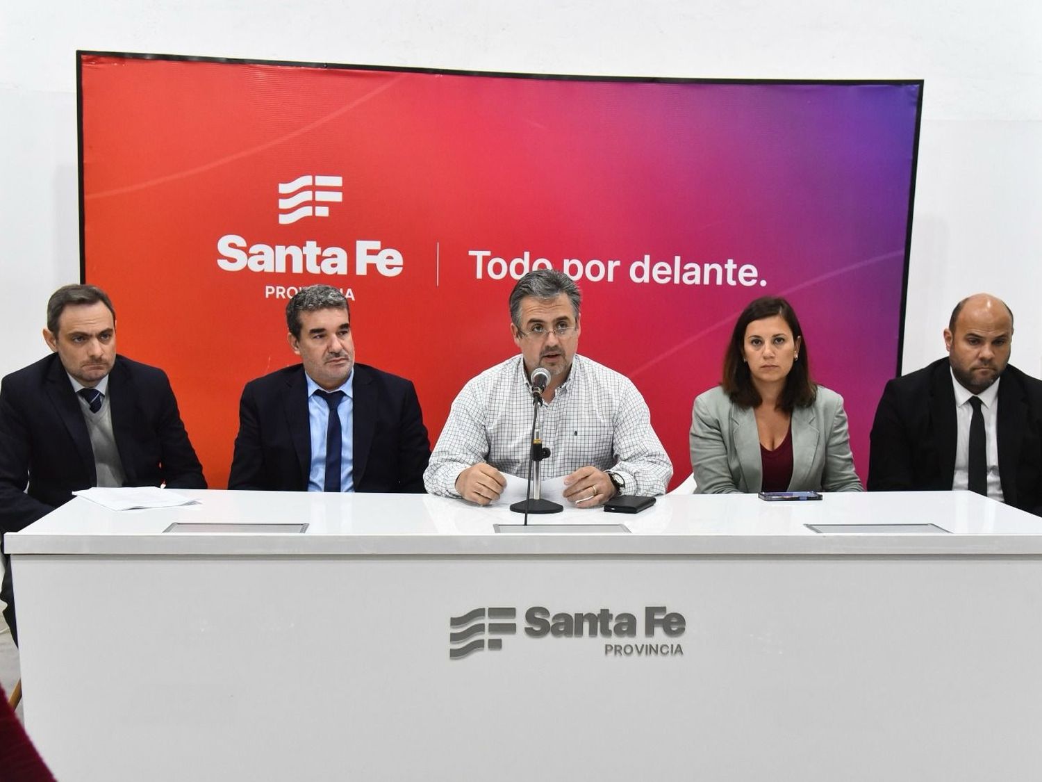 Cococcioni: “No vamos a permitir que algunos vivos hagan negocios particulares con la seguridad”
