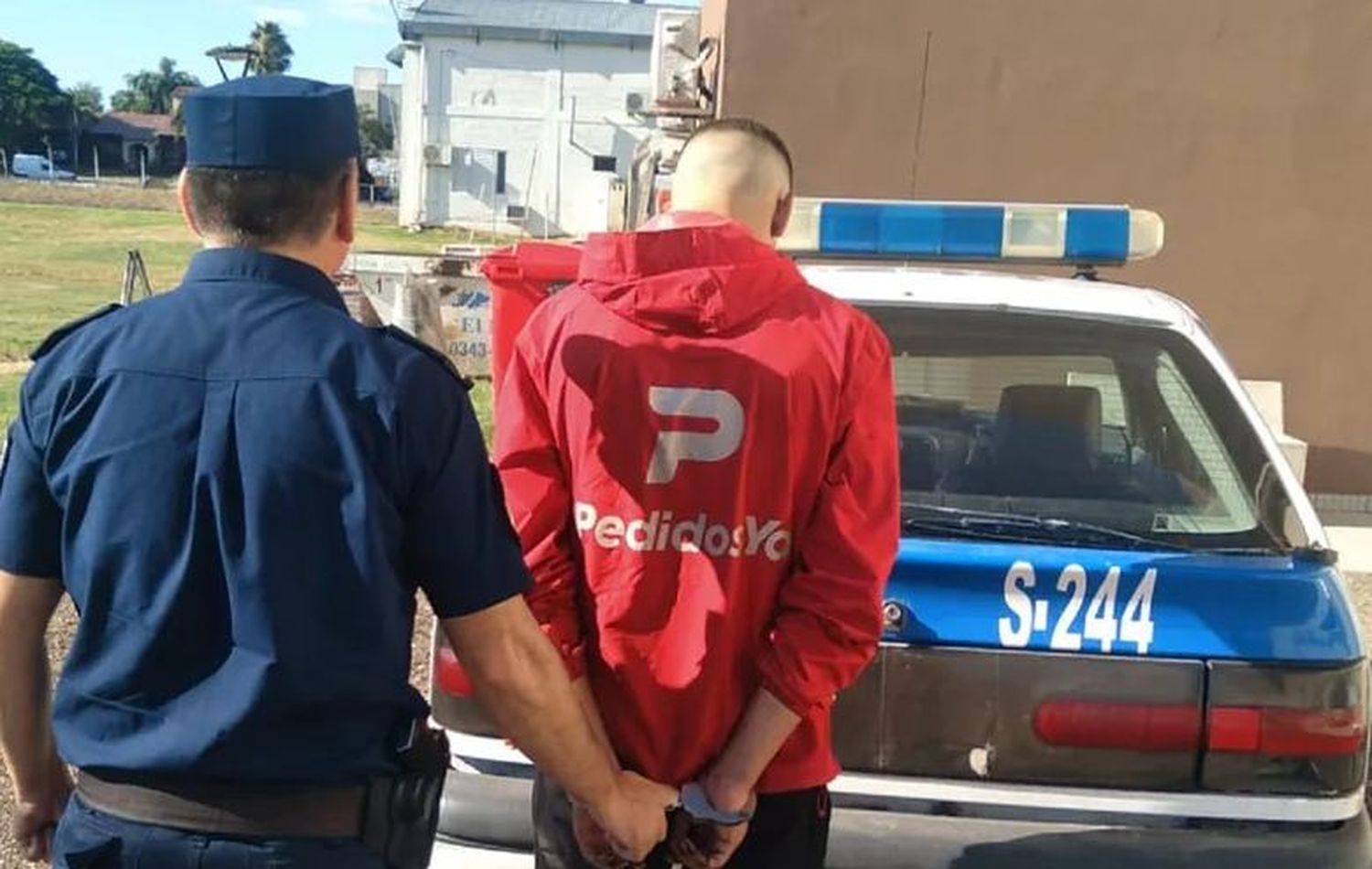 Chocó, se negó al test de alcoholemia y se puso violento: terminó preso