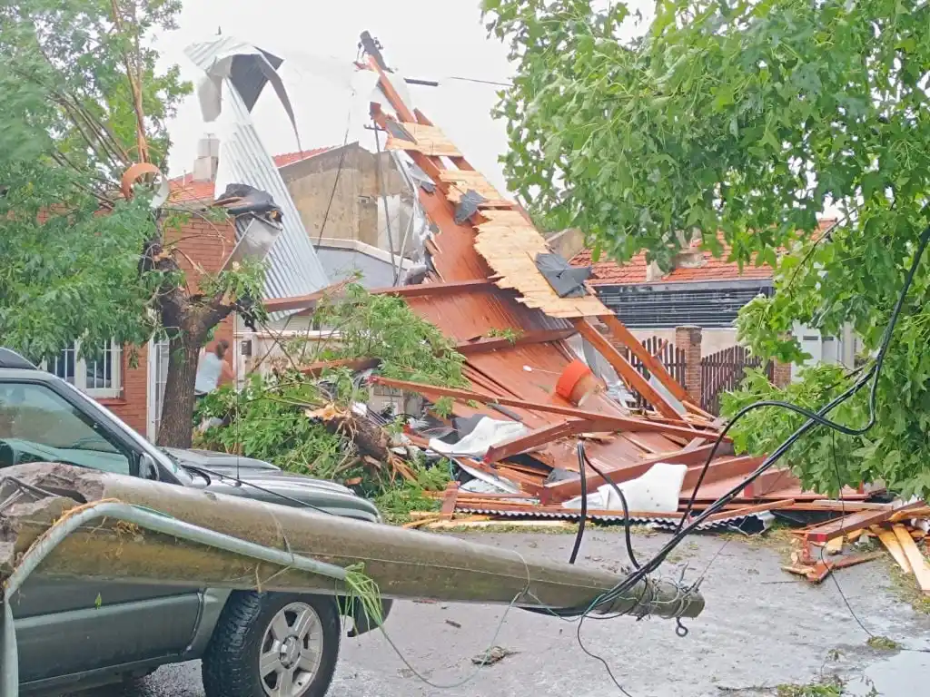La tormenta comenzó alrededor de las 17:30 y se extendió por mas de una hora.