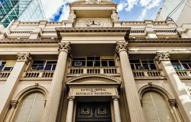 El Central vendió divisas por noveno día seguido