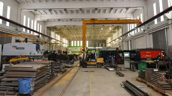 La industria y la construcción acumularon en enero más de 12 meses con caída de su actividad   
