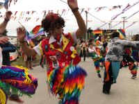 Murgas, colores y alegría en el 5to Carnaval Barrial de Villa Gaucho