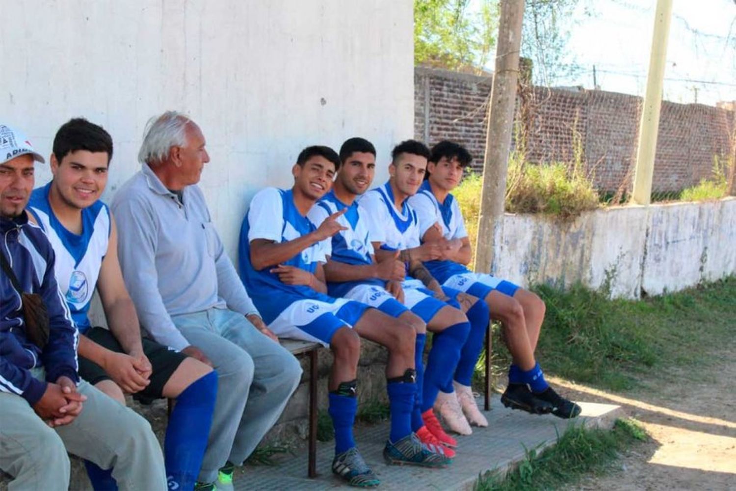 Matar porque sí: acribillaron de dos balazos a un joven jugador de fútbol en una plaza