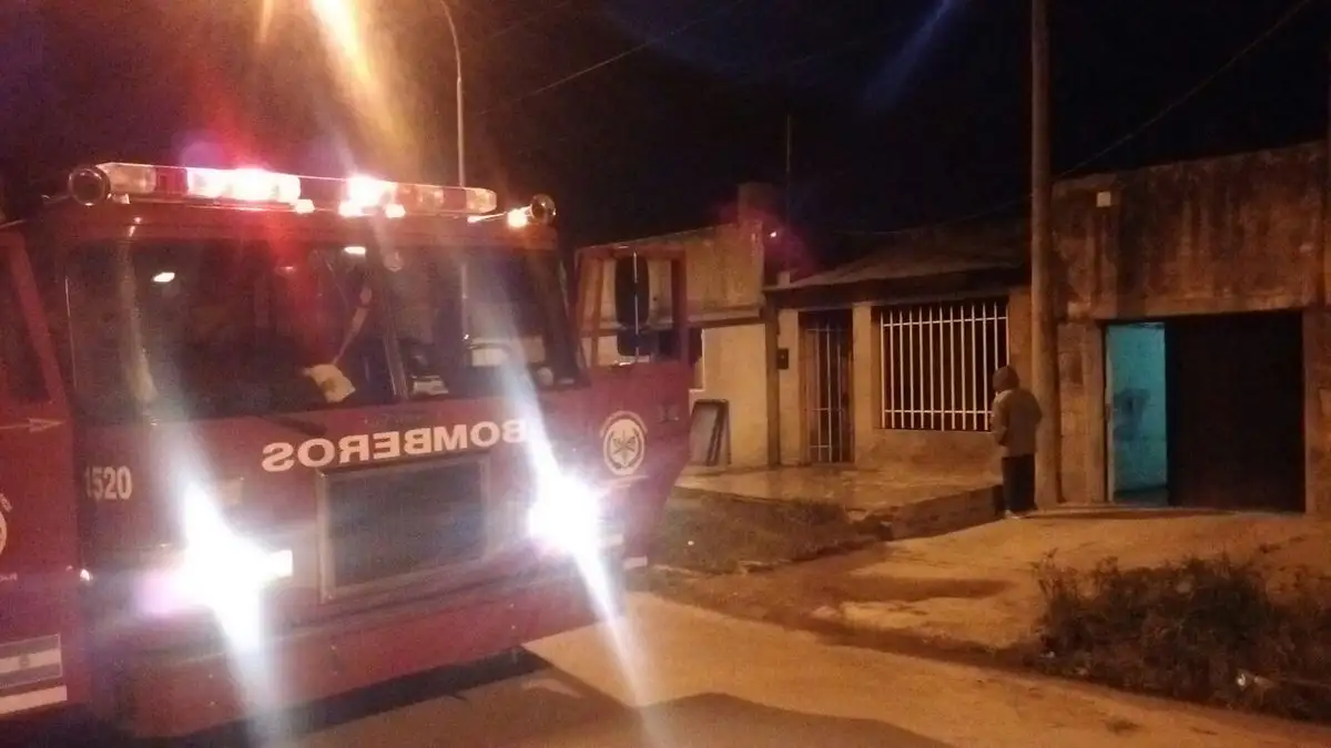 Se incendió una vivienda en barrio Santa Rosa De Lima