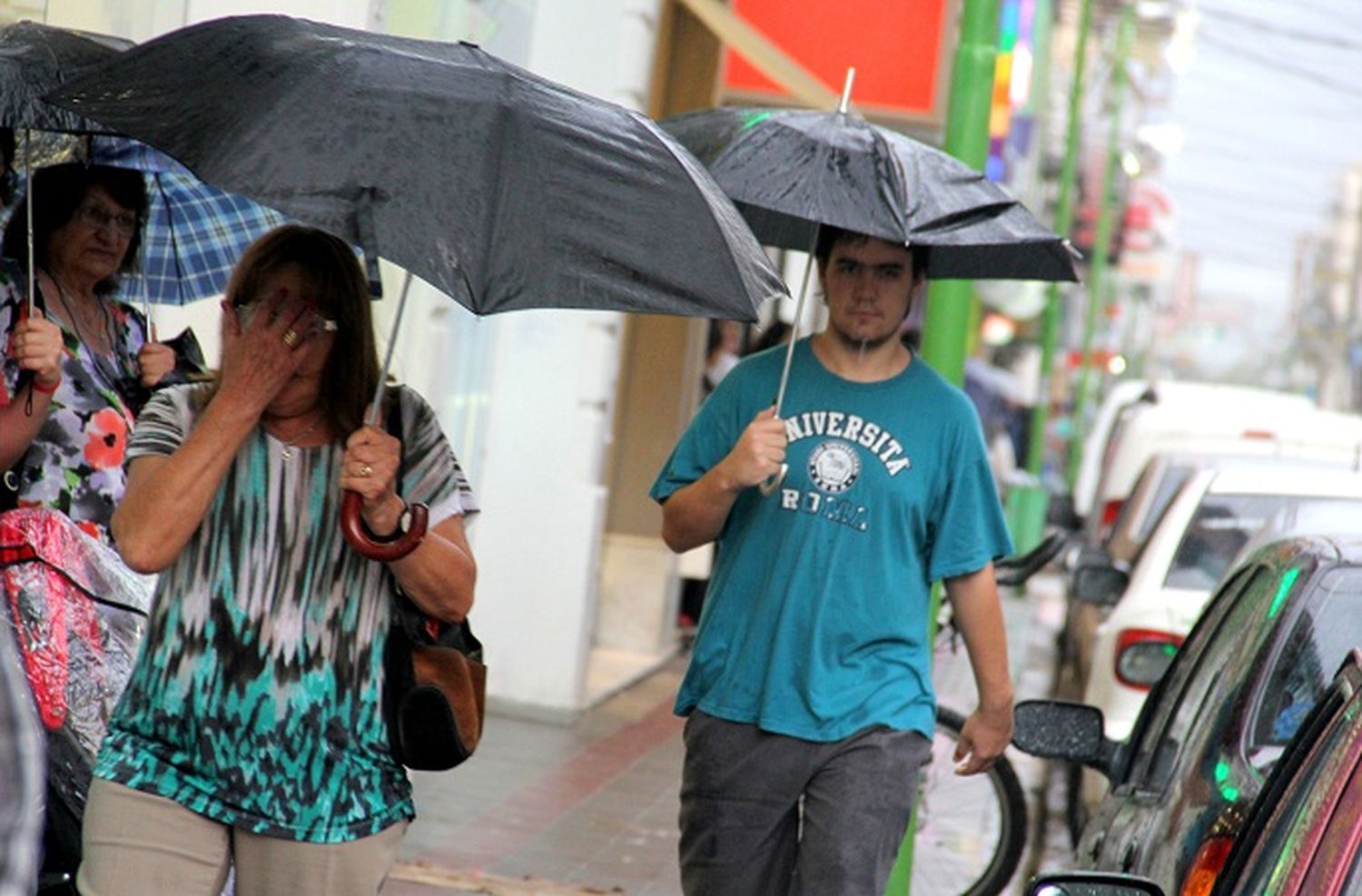 Llegó la lluvia y alertan por tormentas fuertes con ocasional caída de granizo