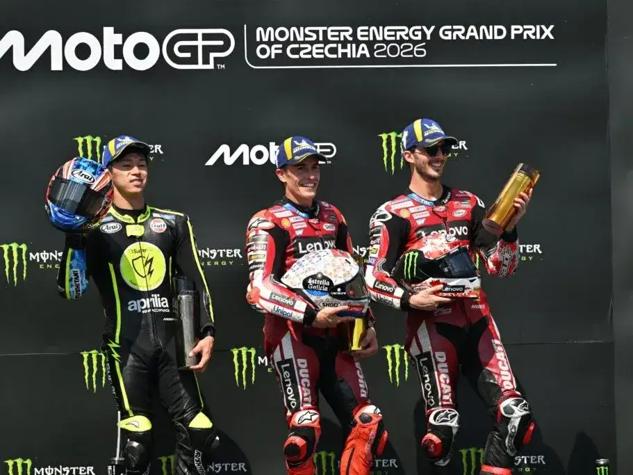 Aigura, Márquez y Bagnaia