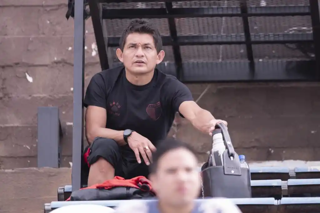 No hubo acuerdo con Colón y el “Pulga” volvió a Tucumán