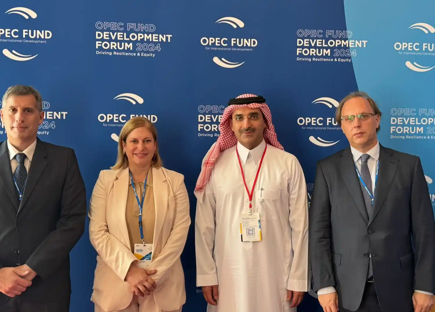 La vicegobernadora encabezó la misión, acompañada de los ministros del gabinete provincial.