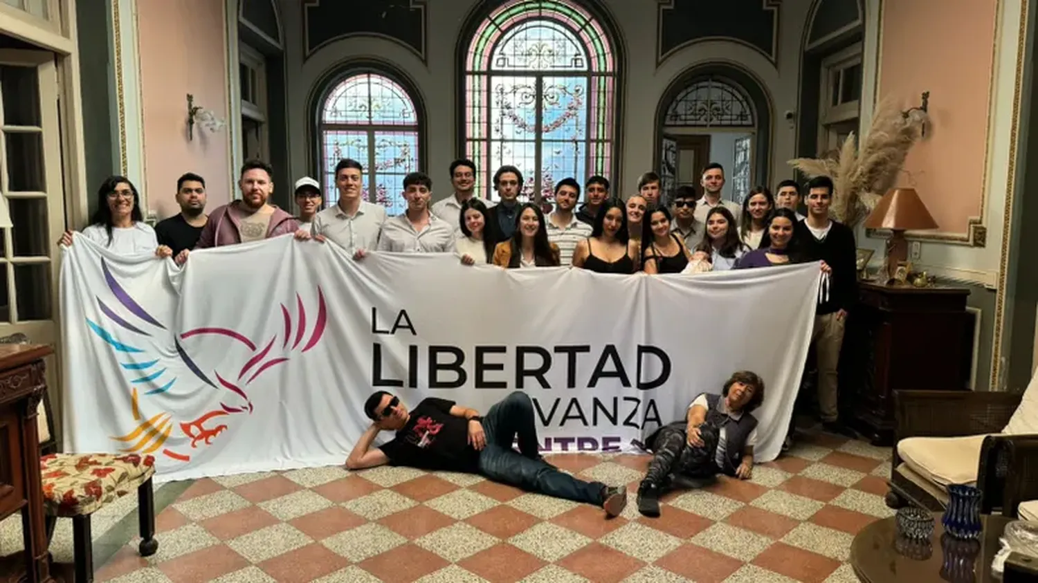 Quiénes son los 13 apóstoles de la juventud libertaria que militan a Javier Milei