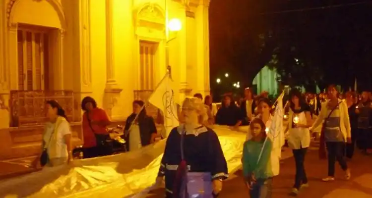 Docentes: Marcha de antorchas