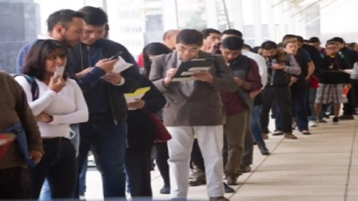 Bajan deseos de jóvenes de emplearse en una empresa por falta de oportunidades: estudio de la UCAB