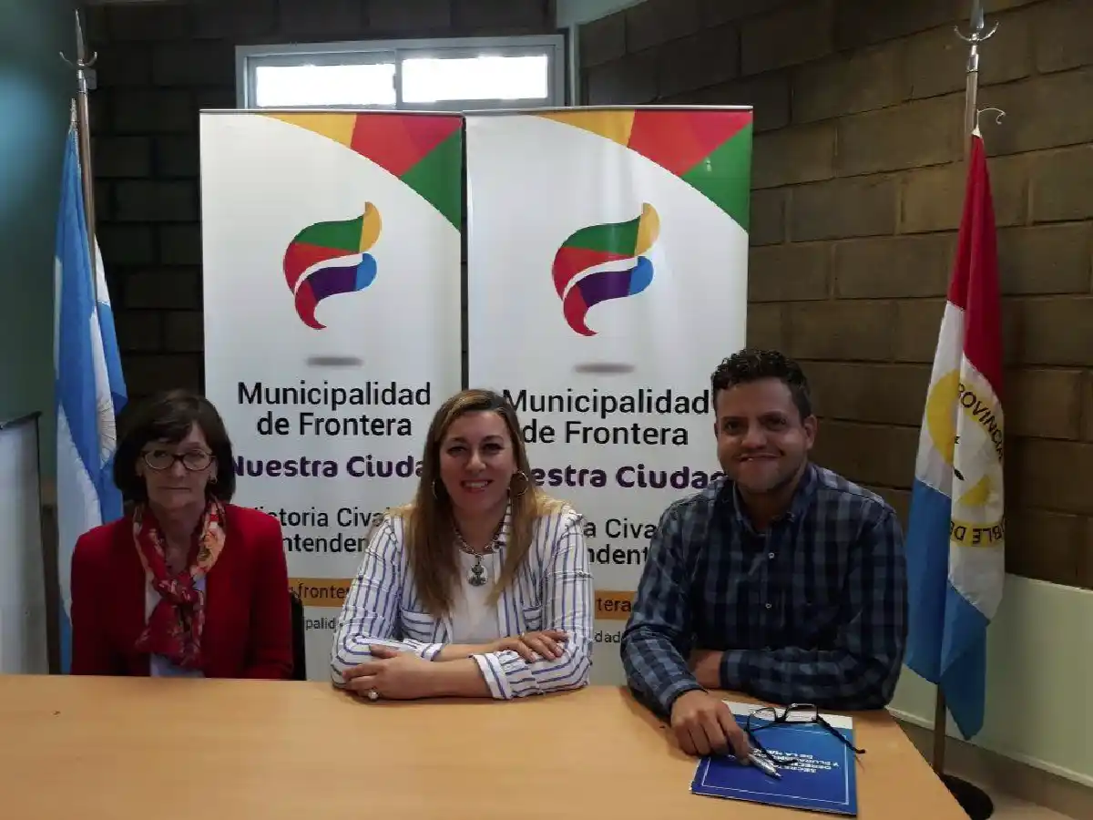 Frontera firmó convenio con Nación para programas de derechos humanos          