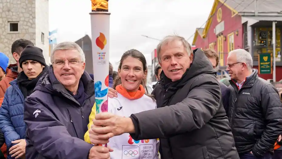 Juegos Olímpicos de la Juventud: Bach portó la antorcha en el fin del mundo