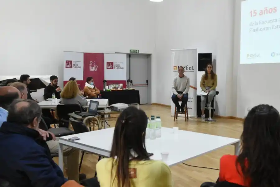 Se presentaron los resultados por los 15 años de la Encuesta a Estudiantes que finalizaron Estudios Medios