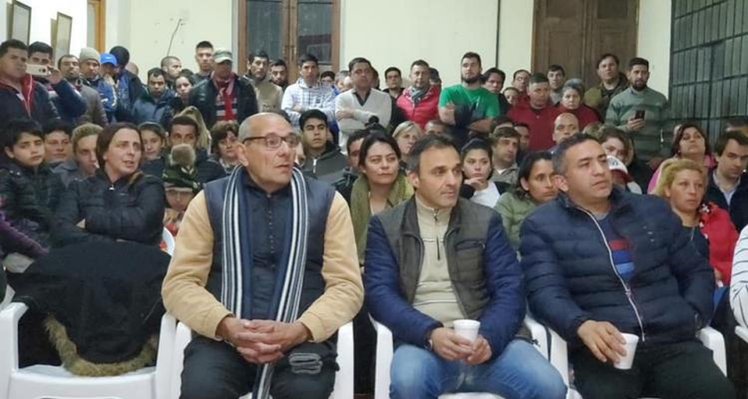 Salazar encabezó un acto en la UCR y sumó a Juhant, Libres del Sur y a Tony Correa