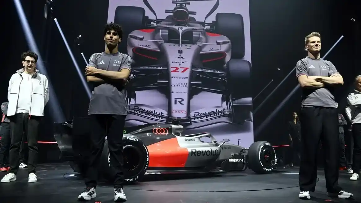 Nico Hülkenberg y Gabriel Bortoleto serán los pilotos del debut en 2026. Foto: Reuters