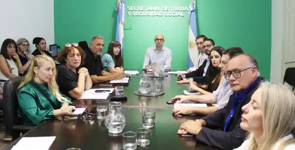 El gobierno mejoró la propuesta salarial a los estatales