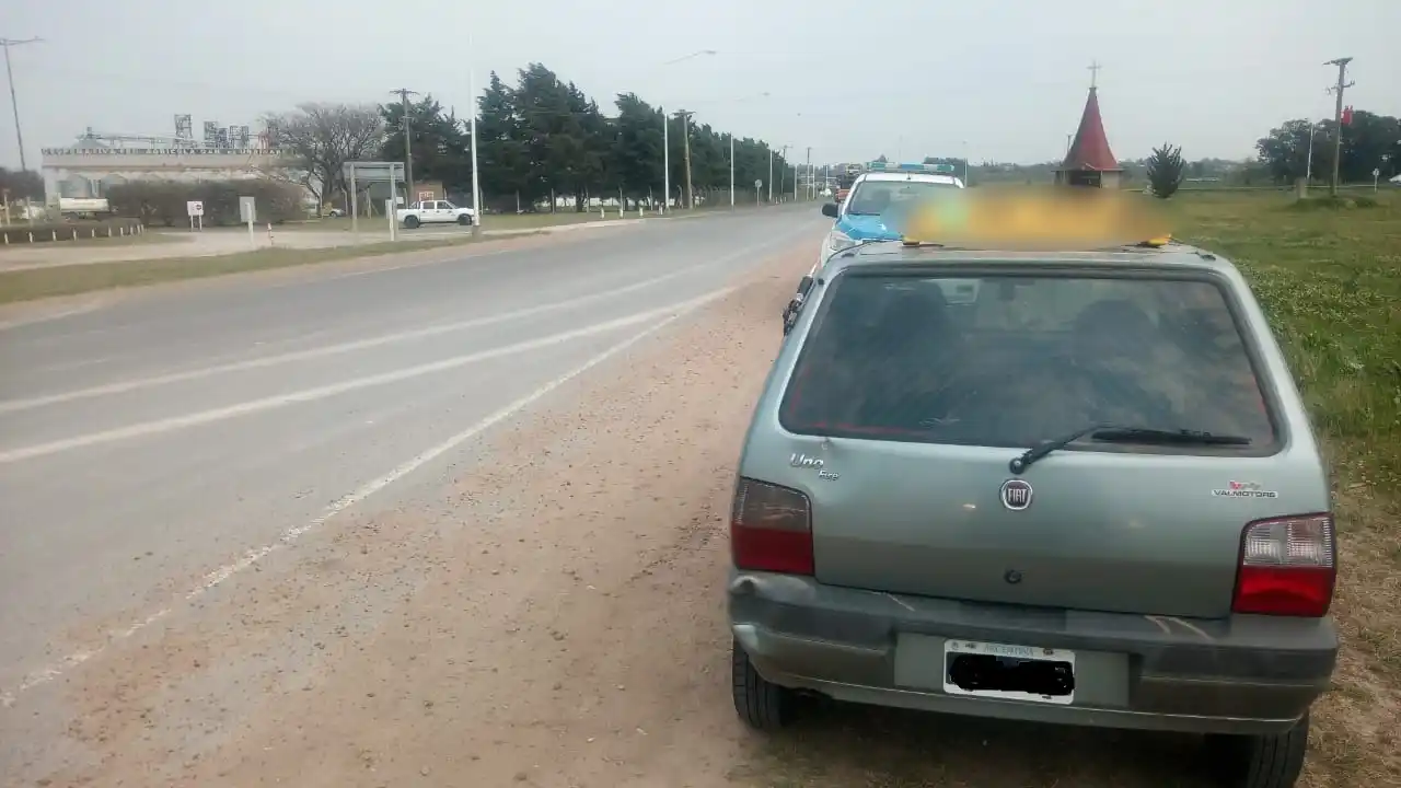 Remís zigzagueaba en Ruta 20: practicaron el test de alcoholemia y dio positivo  