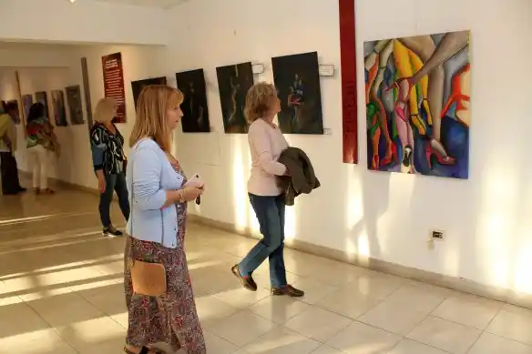 Exposición de arte “Miradas”