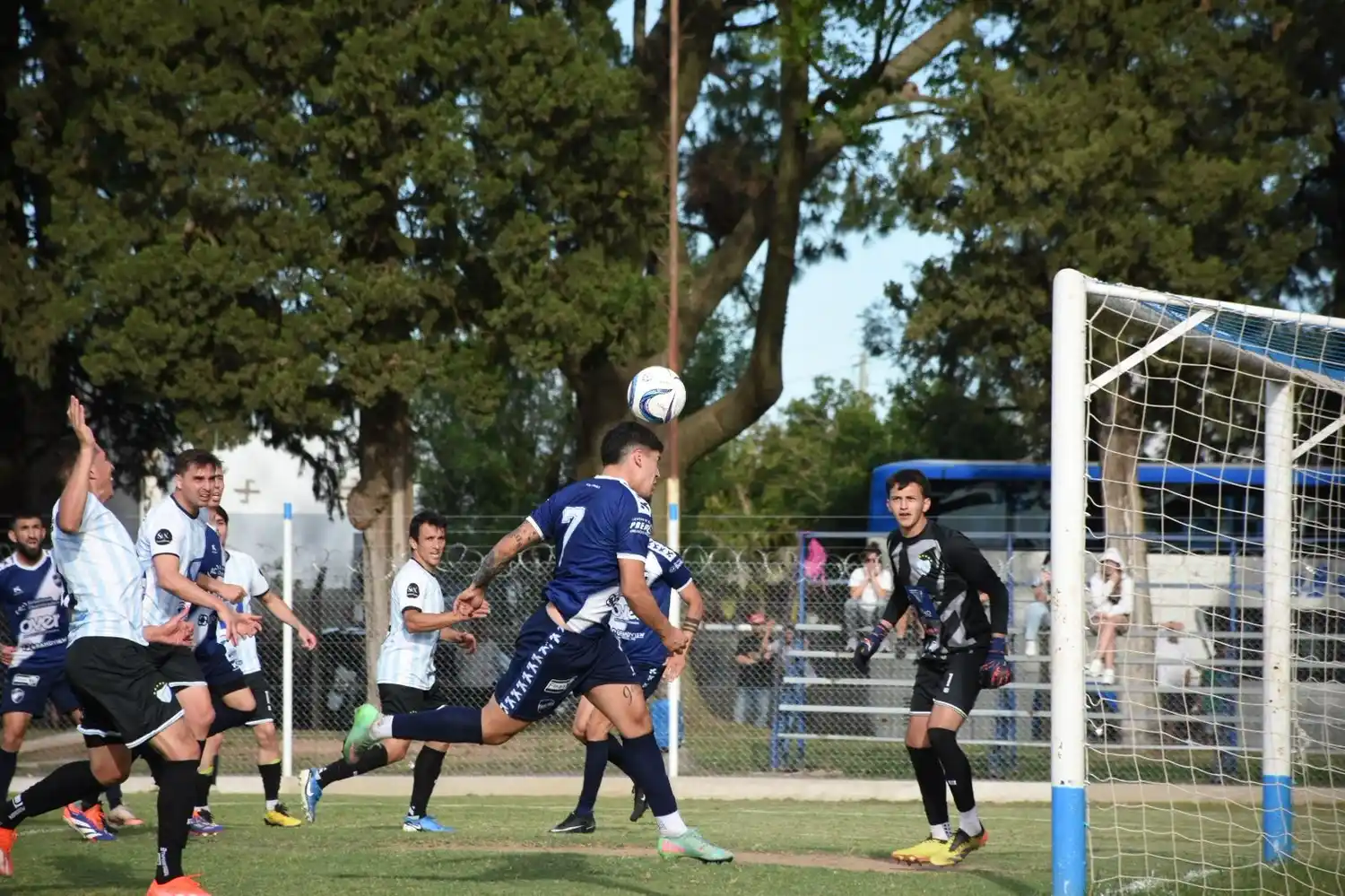 Triunfazo del Lobo 4 a 2 en Esperanza.Foto:Prensa BH