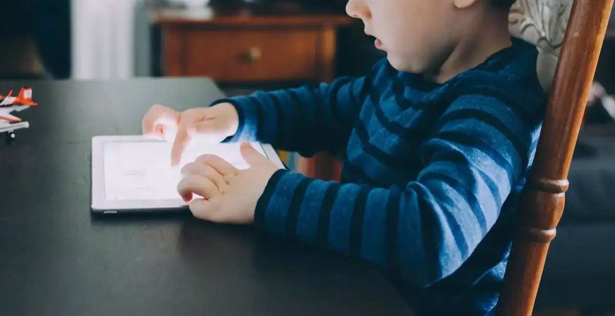 Preocupa el poco desarrollo de habilidades físicas en niños por sobreexposición a las pantallas