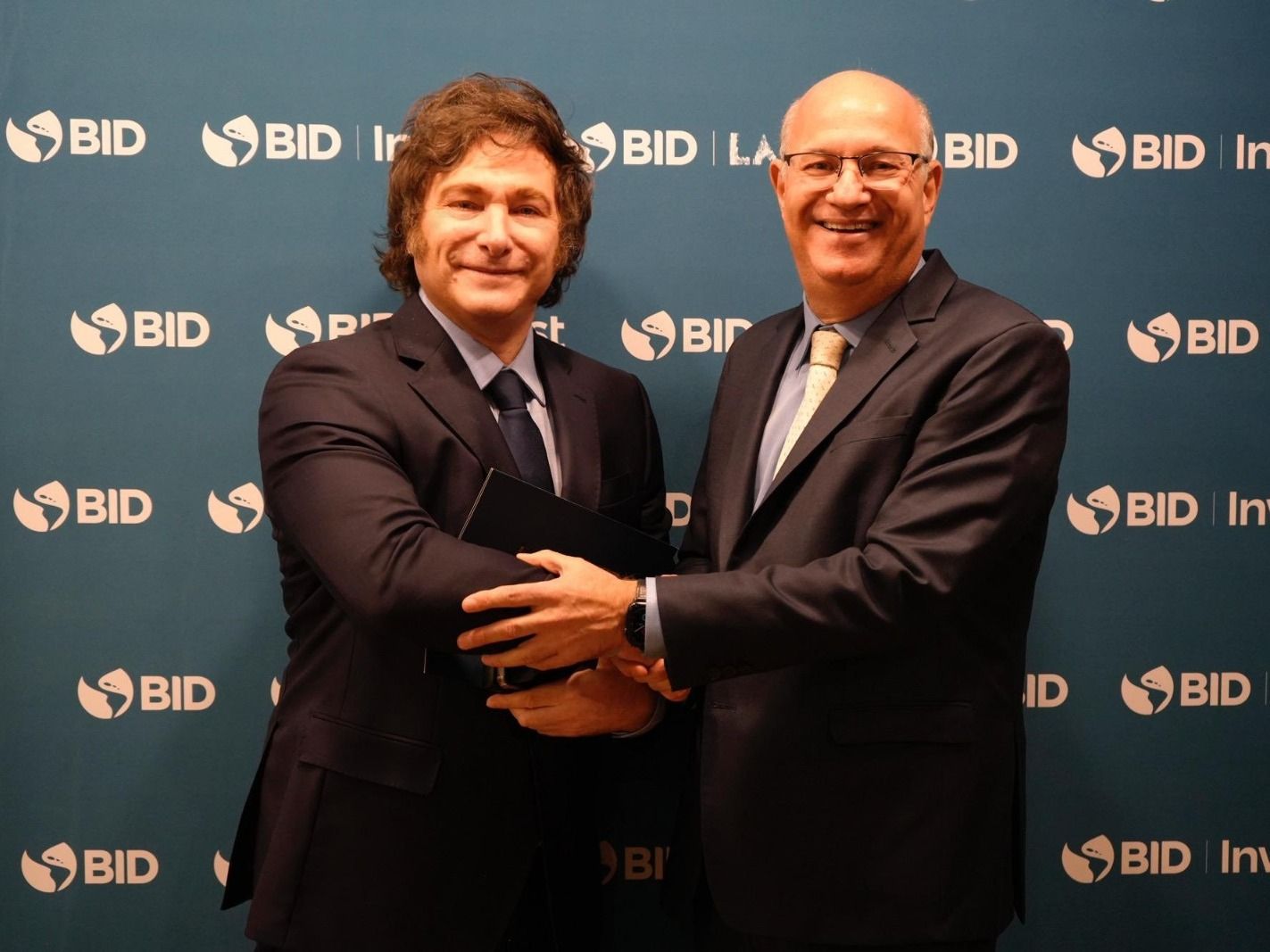 Es que Adorni anunció que el discurso se transmitiría por el Instagram del jefe de Estado, y aprovecharon para molestarlo.