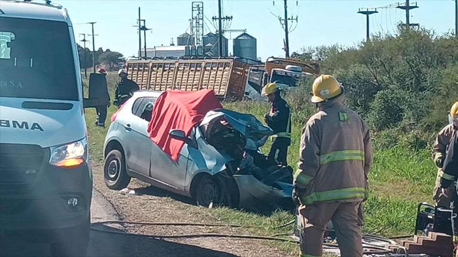 Ruta 127 : acccidente deja un triste saldo de 3 muertos