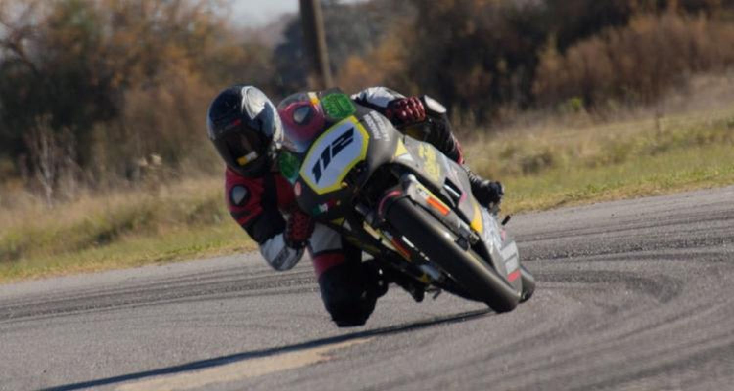 Federico Fernández se presentó en Roque Pérez