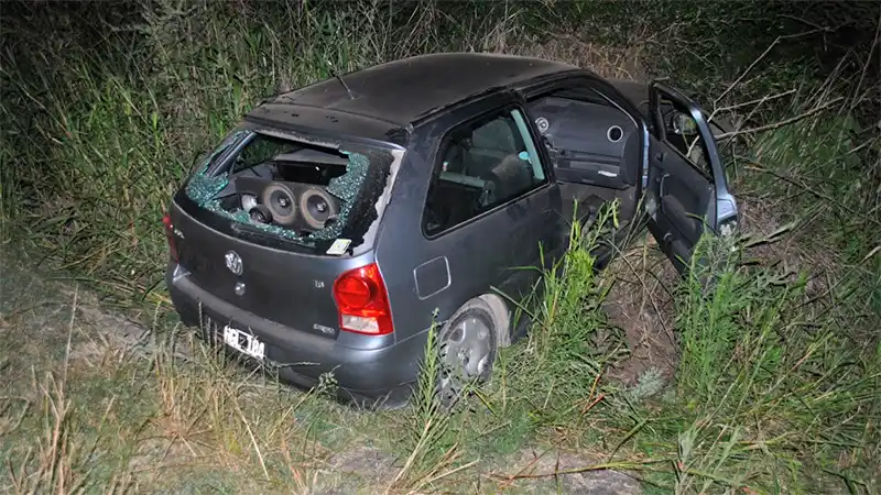 Salía del balneario de Valle María y siguió de largo en una de las curvas terminando contra una barranca