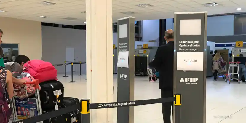 Compras en el exterior: Desde ahora se pueden ingresar celulares, notebooks y tablets sin declarar