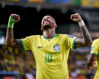 Brasil se lució con goles y Neymar hizo historia