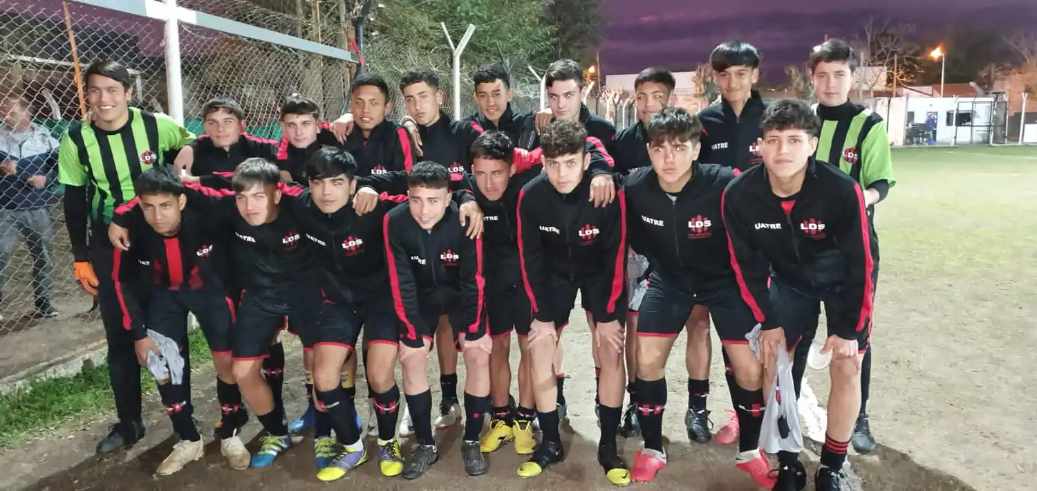 Fútbol: seleccionados sub 13 y sub 15 se miden con Rojas