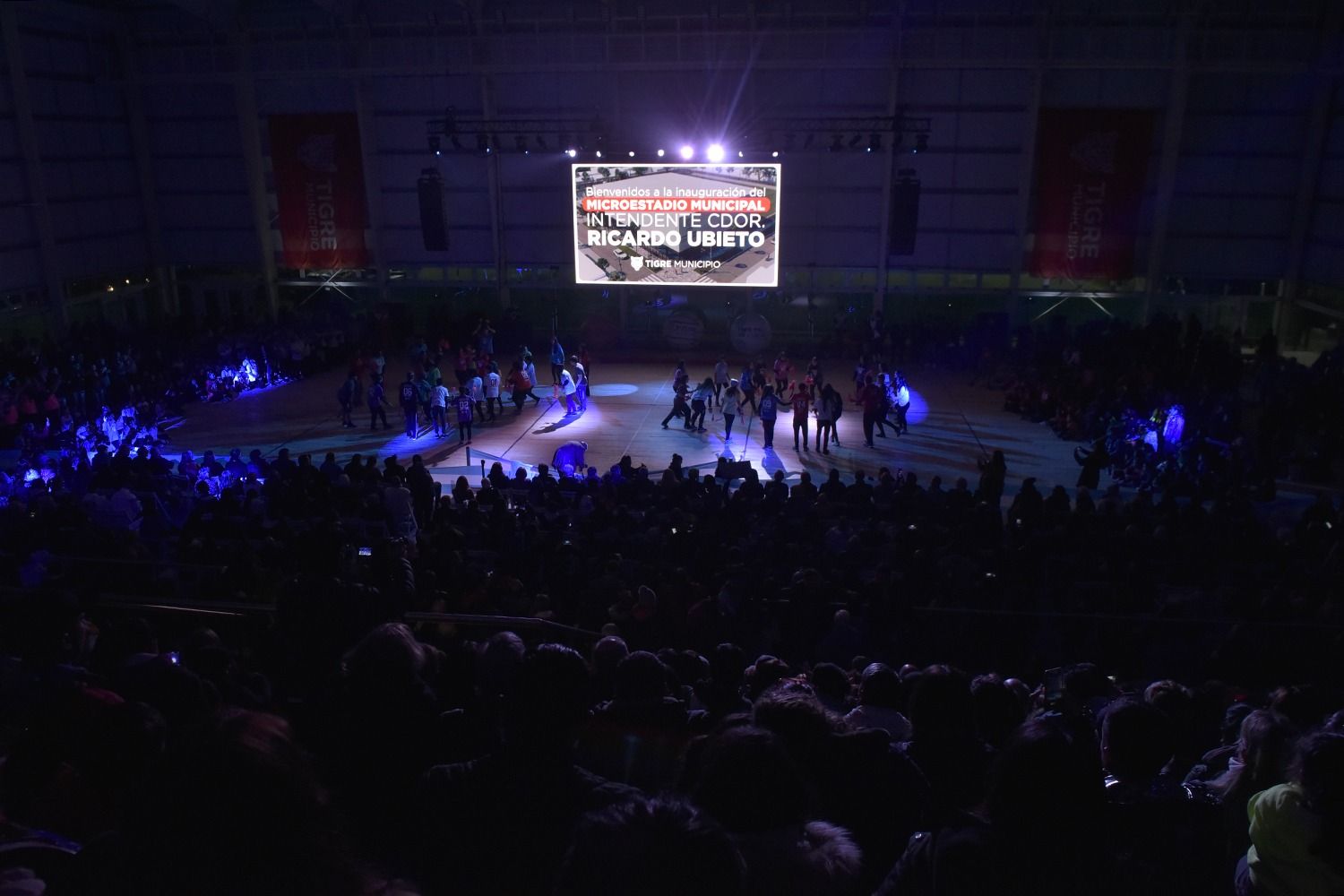 Julio Zamora inauguró el primer microestadio municipal de Tigre