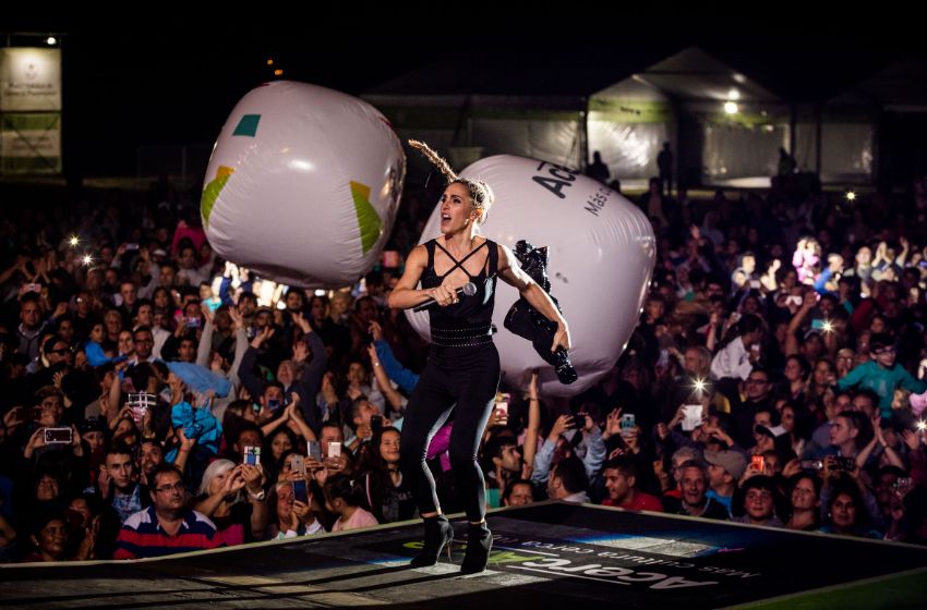 La "Sole" cerró AcercArte en Mar del Plata con un gran show de rock