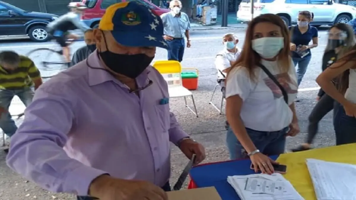 ENTRAMPADOS en sus miserias: opositores retrasan anuncio de fecha de las primarias