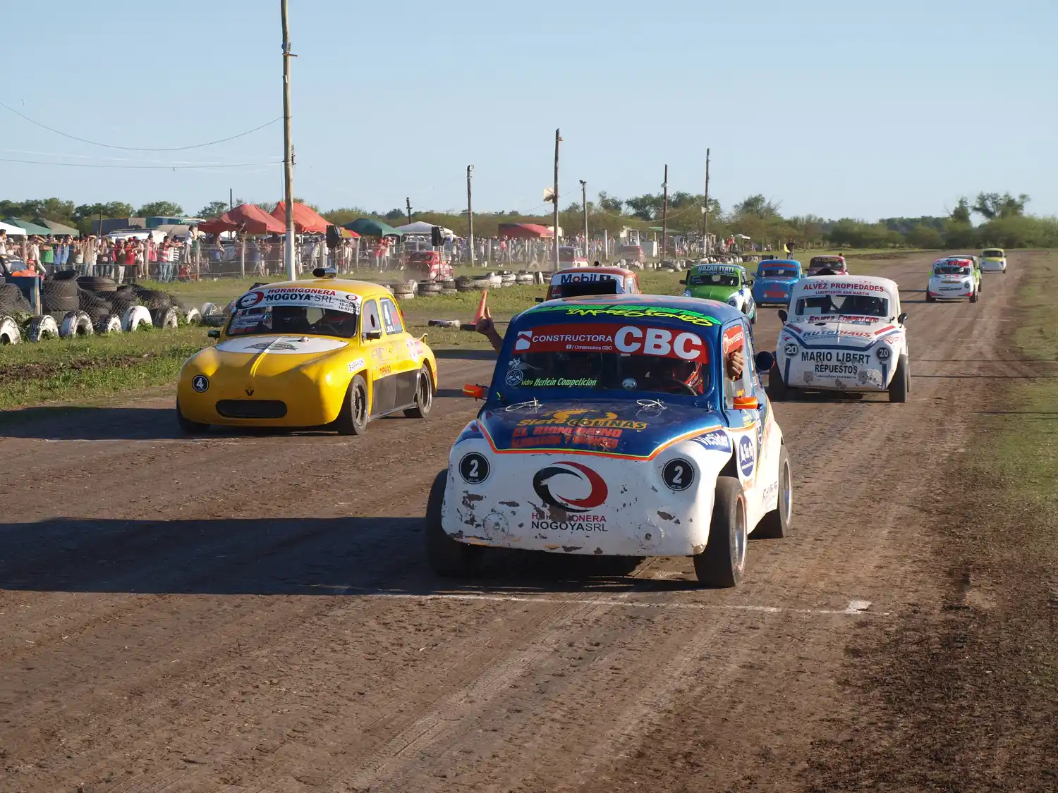 Los autos hicieron debut de temporada en Victoria
