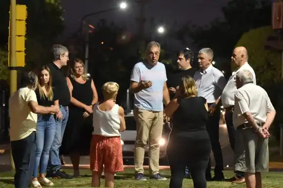 Nueva iluminación LED para calle Falucho