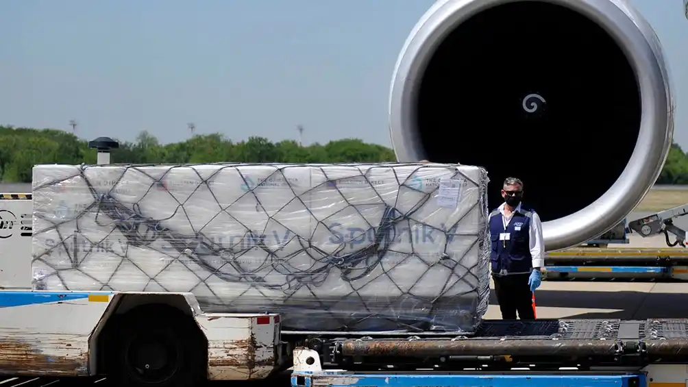 Junto a Alberto Fernández, Bordet define los detalles del plan de vacunación