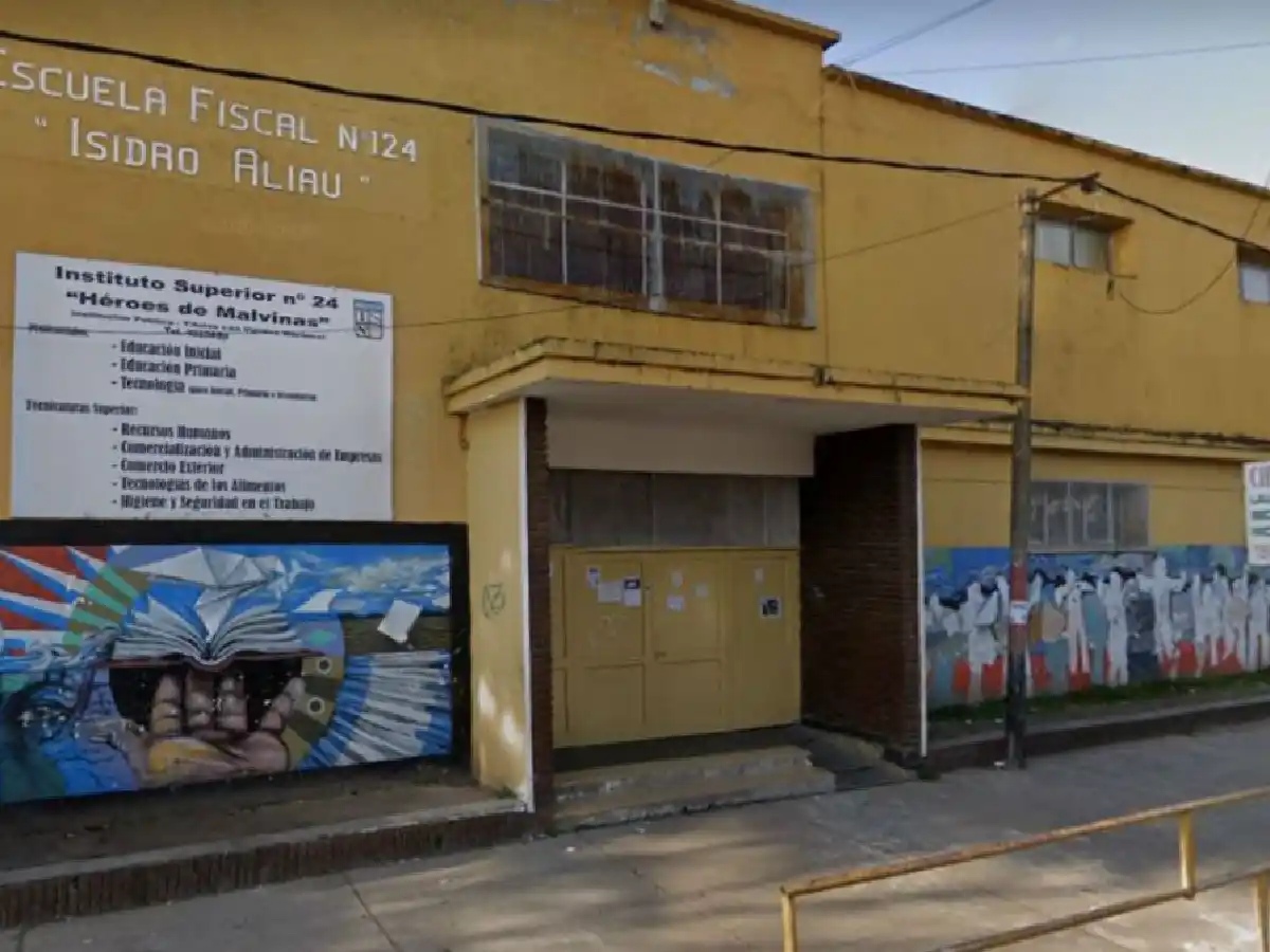 Investigan a la directora de una escuela de Santa Fe por reivindicar el terrorismo de Estado