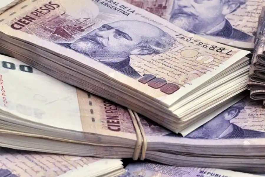Alarmante: Por primera vez en la historia, el peso argentino vale menos que el uruguayo