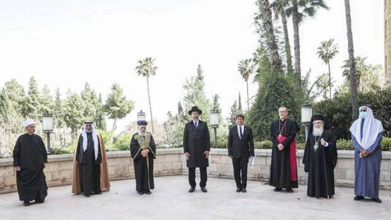 Judíos, musulmanes y cristianos rezan por primera vez juntos en Jerusalén para acabar con el coronavirus