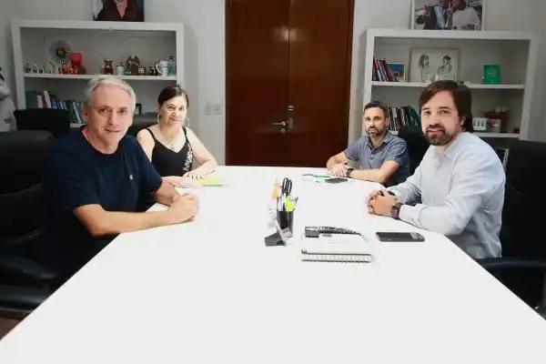 Gastón le manifestó al ministro de Salud la necesidad de sumar psiquiatras y contar con más recursos humanos y equipamiento en el Hospital