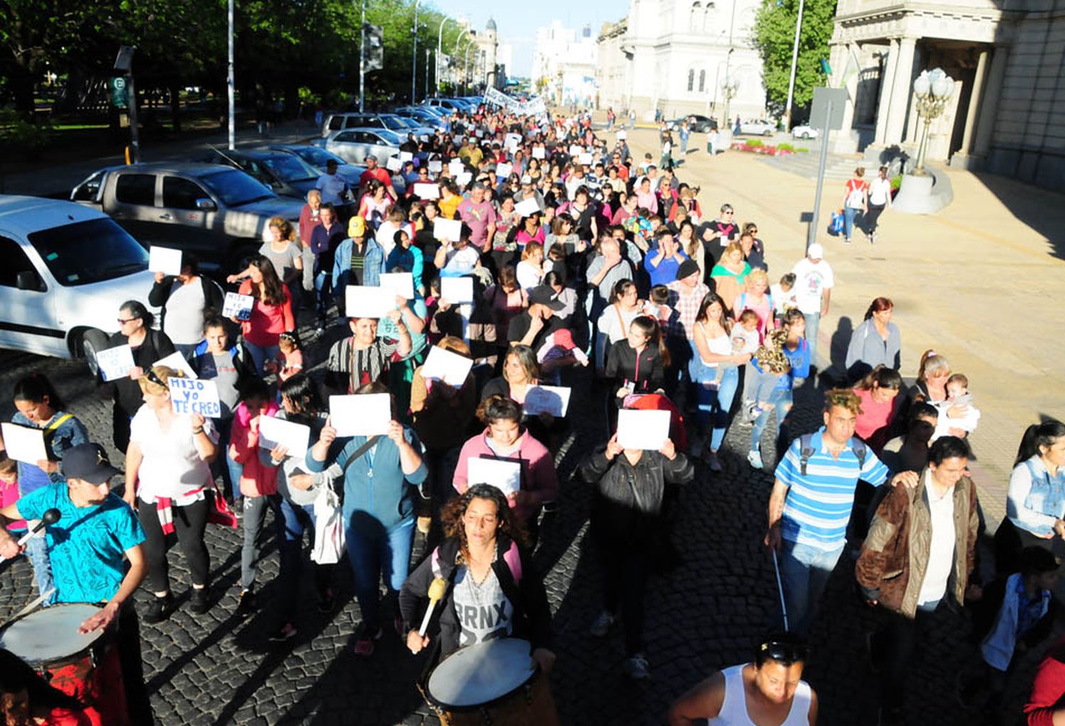 Se realizó una nueva marcha por el presunto abuso del Jardín 901