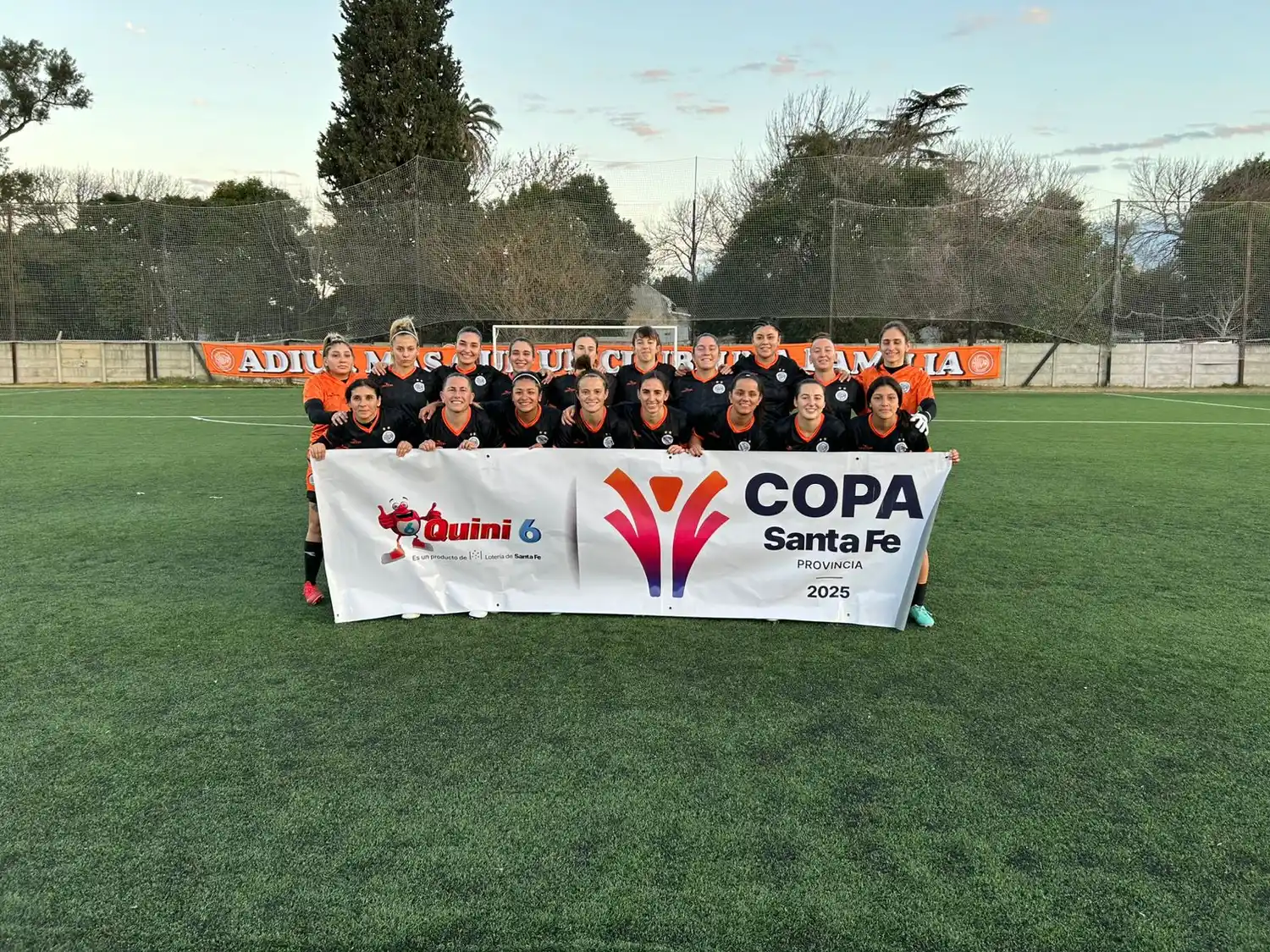 ADIUR aplastó a San Jorge y dio un gran pase para meterse entre las mejores cuatro del torneo.