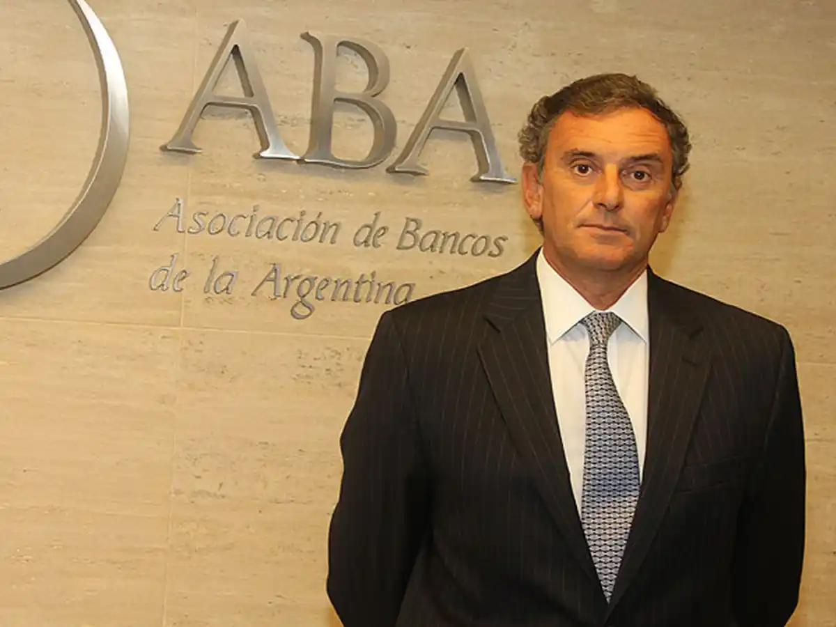 Bancos piden que las tasas de interés sean superiores a la inflación 