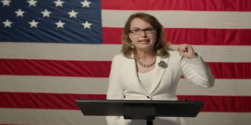 Supervivientes de tiroteos piden votar por Biden para «detener» la violencia