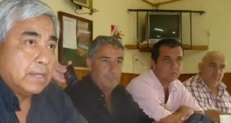 Confirman mesa de trabajo provincial para la fruticultura local